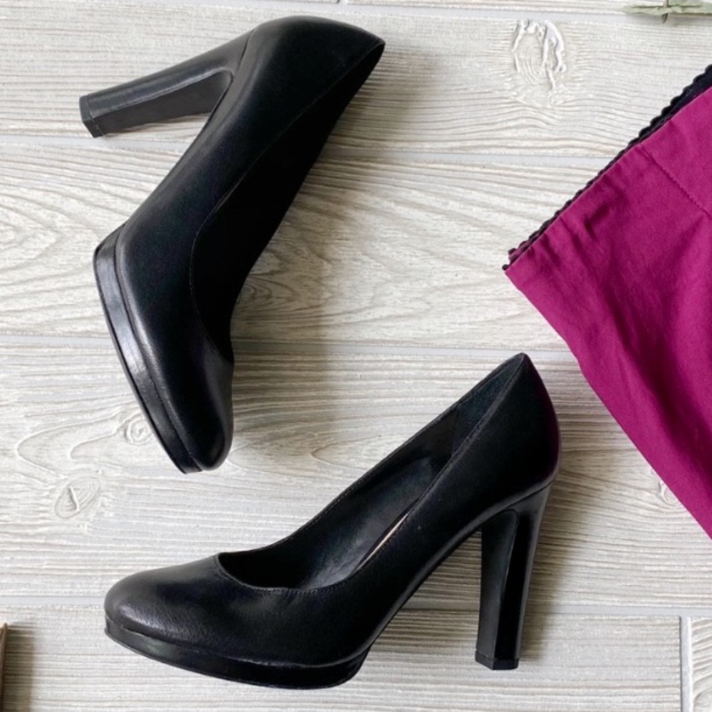 🔴 5/$45 SALE 🔴 FRANCO SARTO |  Black Round Toe Pump